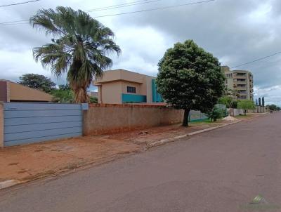 Casa para Venda, em S�o Gabriel do Oeste, bairro CENTRO, 3 dormit�rios, 2 banheiros, 1 su�te, 1 vaga